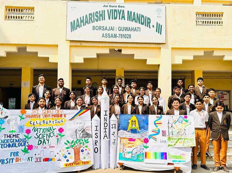 A group photo of students of Maharishi Vidya Mandir Borsajai Guwahati celebrating National Science Day.
