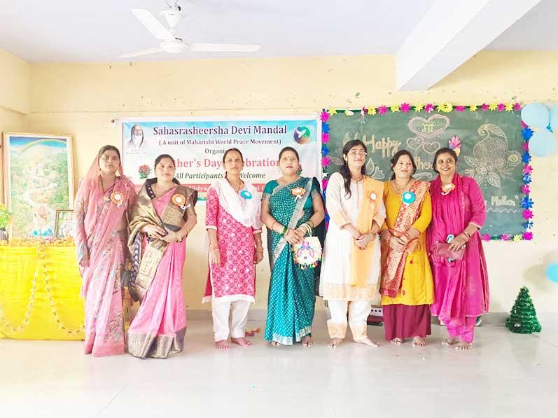 MVM Hardoi: Sahasrasheersha Devi Mandal, a unit of Maharishi World Peace Movement organized Mother's Day Celebration at Maharishi Vidya Mandir Hardoi.
